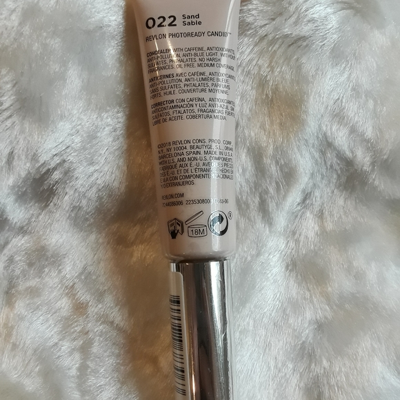 Revlon PhotoReady CANDID Concealer #022 Sand, New Sealed - Picture 2 of 2